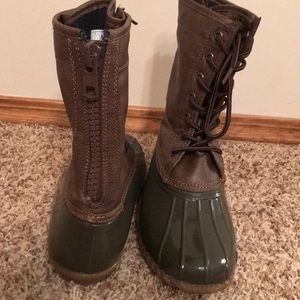 Duck boots